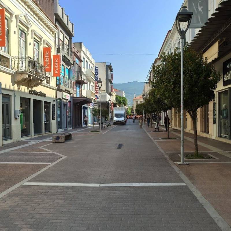 Μεσσηνία: Οι βιτρίνες της Αριστομένους και οι ασιατικές πλατφόρμες