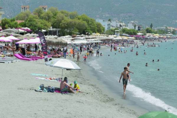 Γεμάτα ξενοδοχεία και καταλύματα στη Μεσσηνία το τριήμερο του Αγίου Πνεύματος