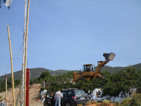 Εργασίες για κεραία κινητής στον Κουταλά