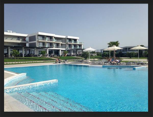 Σύμφωνα με την &quot;Telegraph&quot;: Ξενοδοχείο στην Ανάληψη στα 50 καλύτερα για διακοπές εφήβων