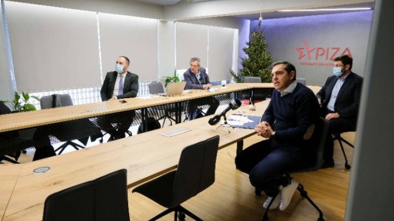 Τσίπρας: Αντί για κονδύλια σε ψεύτικες καμπάνιες εμβολιασμού να δοθούν στην Αυτοδιοίκηση για κλιμάκια που θα πάνε πόρτα-πόρτα