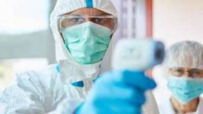 ΗΠΑ: Ένα χρόνο μετά την έναρξη της εκστρατείας εμβολιασμού, η χώρα αντιμετωπίζει μια νέα έξαρση της επιδημίας