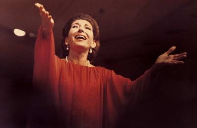 Βραδιά όπερας έξω από το πατρικό της Μαρίας Κάλλας