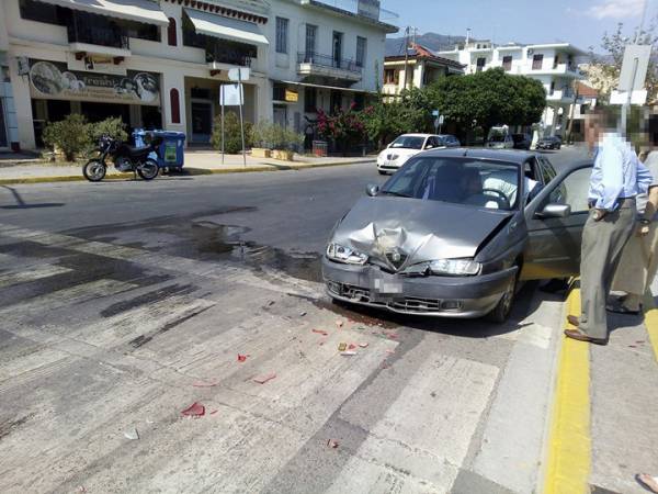 Σύγκρουση οχημάτων σε διαστάυρωση της Καλαμάτας
