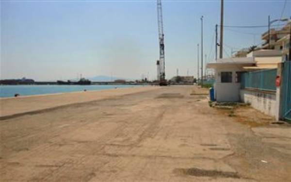 Λειτουργεί από σήμερα το πάρκινγκ στο λιμάνι Καλαμάτας