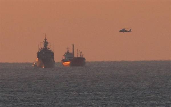 Πέντε ελικόπτερα και ένα C-130 στην επιχείρηση διάσωσης των επιβατών του Νorman Αtlantic