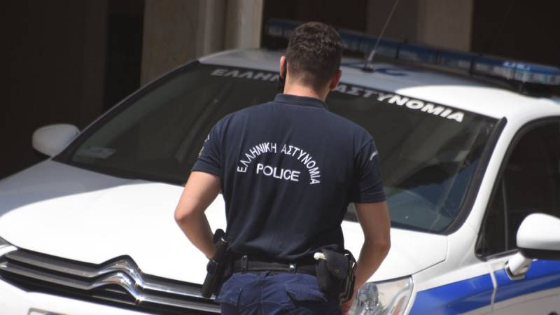 Δύο συλλήψεις για πλαστογραφία διαβατηρίων και άλλων νομιμοποιητικών εγγράφων