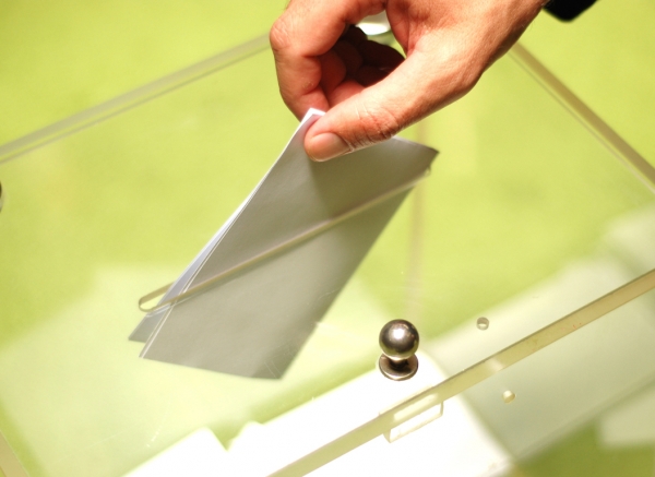 Στα... κάρβουνα για εκλογές κόμματα και υποψήφιοι - Ονόματα και σενάρια για τη Μεσσηνία