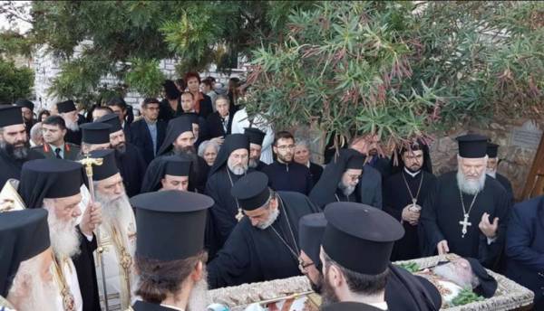 Η Μάνη αποχαιρέτησε τον ποιμενάρχη της 