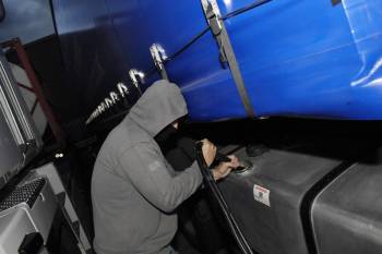 Εκλεψε 40 λίτρα πετρέλαιο στην Αγία Τριάδα Ναυπλίου