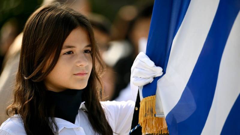 Με τη μαθητική παρέλαση κορυφώνεται ο εορτασμός της Εθνικής Επετείου στην Αθήνα