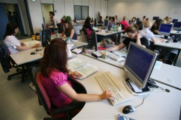 Ανασφάλεια και χαμηλοί μισθοί στον ιδιωτικό τομέα 