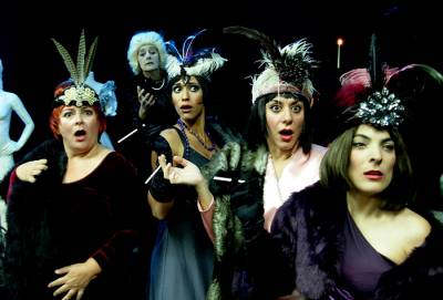 "Συν Ενα - Μιχάλης Τούμπουρος": Πρεμιέρα στις 20 Νοεμβρίου για την "Τρελή του Σαγιό" (φωτογραφίες)