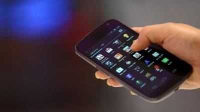 Mobilefees.gov.gr: Πάνω από 500.000 αιτήσεις νέων για απαλλαγή από τέλη κινητής και καρτοκινητής τηλεφωνίας