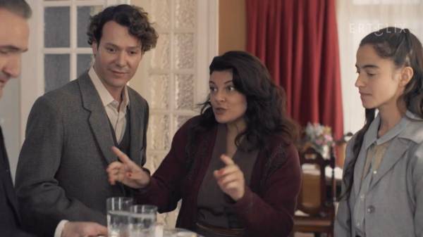 Ο ηθοποιός Νεκτάριος Φαρμάκης στην «Ε»: “Είμαι πολύ ευγνώμων που παίζω πλάι σε καταξιωμένους ηθοποιούς”