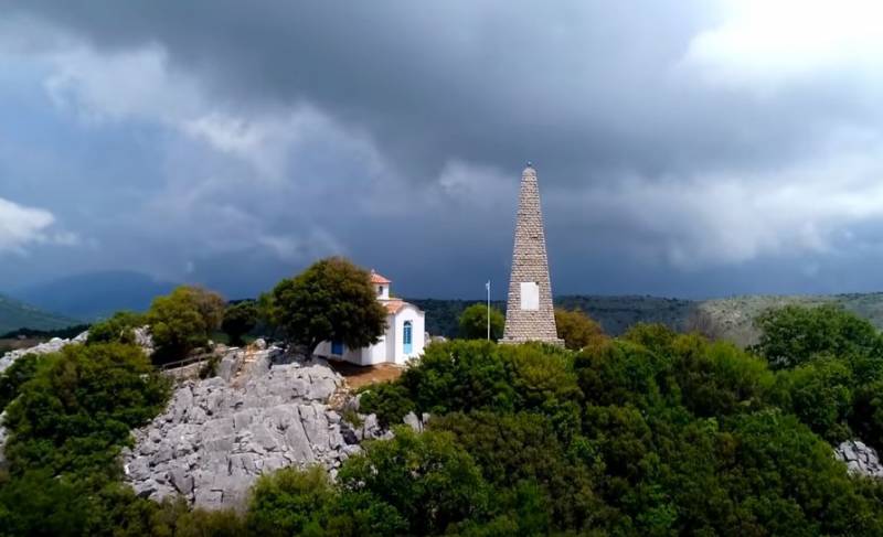 Πεζοπορία από τον Άρι στο Μανιάκι