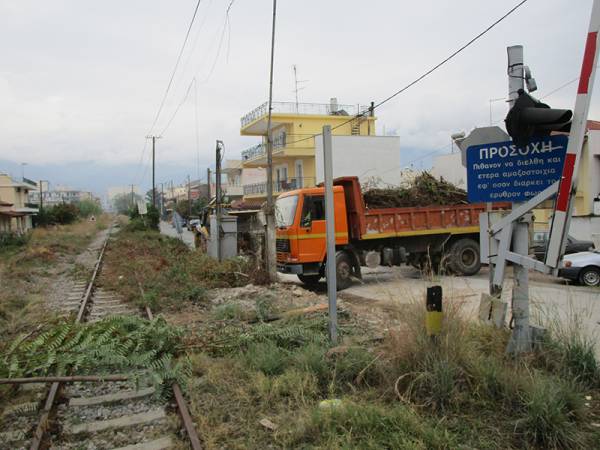 Κατεδαφίστηκε φυλάκιο του ΟΣΕ στον Αγιο Δημήτριο Κοκκορόγιαννη (βίντεο)