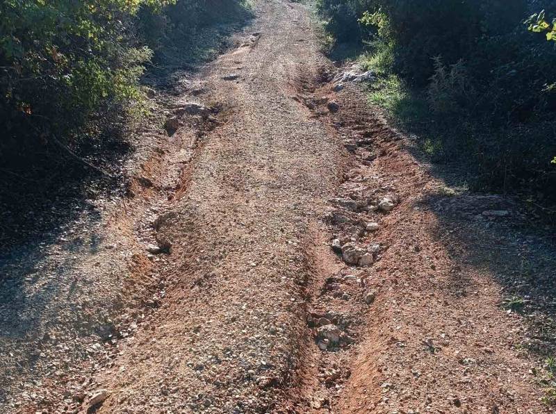 Διαμαρτυρίες για τους δρόμους στις Βρύσες