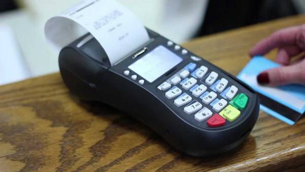 Λίγοι επαγγελματίες δεν έχουν POS στη Μεσσηνία - Έληξε χθες η προθεσμία