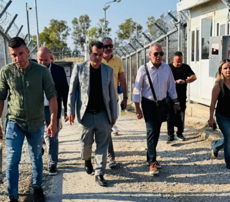 Πλεύρης: «Για όσους παραμένουν παράνομα στη χώρα οι επιλογές θα είναι φυλακή ή επιστροφή»