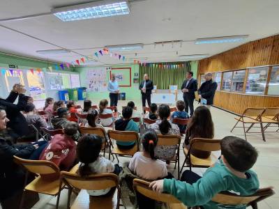 Συζήτηση του δημάρχου Καλαμάτας με μαθητές του 16ου Δημοτικού Σχολείου και του 2ου Γυμνασίου Καλαμάτας