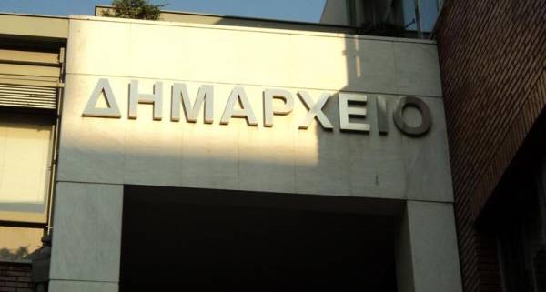 Αλαζονικές πλειοψηφίες σε δήμους και περιφέρειες