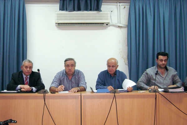 &quot;Αναψαν τα αίματα&quot; για τα σκουπίδια στο Δήμο Οιχαλίας