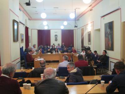 Κατά πλειοψηφία η μονοδρόμηση τμήματος της οδού Ναυαρίνου