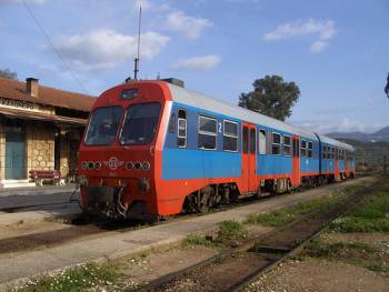 Συνάντηση Πετράκου με Χρυσοχοΐδη για το τρένο