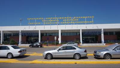 Μένουμε στις εξαγγελίες