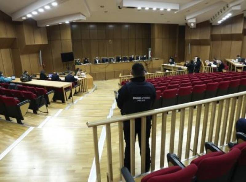 Δίκη Χρυσής Αυγής: «Με άφησαν γιατί νόμιζαν πως πέθανα» κατέθεσε ο πρώτος μάρτυρας που δέχθηκε σφοδρά χτυπήματα