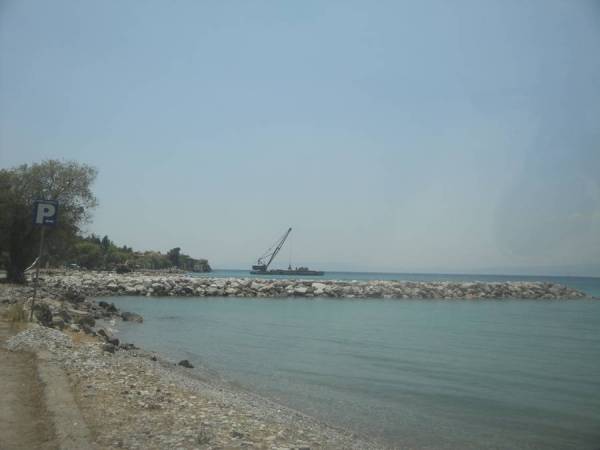 Ενστάσεις για σύμβαση αναπλάσεων από Μικρή Μαντίνεια έως Κιτριές