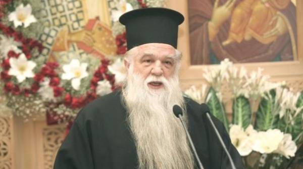 Αμβρόσιος: Ο «κομπλεξικός» Σόιμπλε μισεί όσους δεν χρησιμοποιούν αναπηρικό καροτσάκι