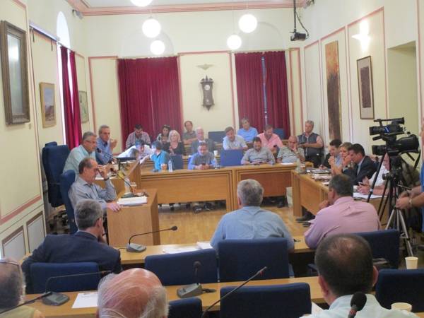 Συνεργασίες ή συνδιαλλαγές;