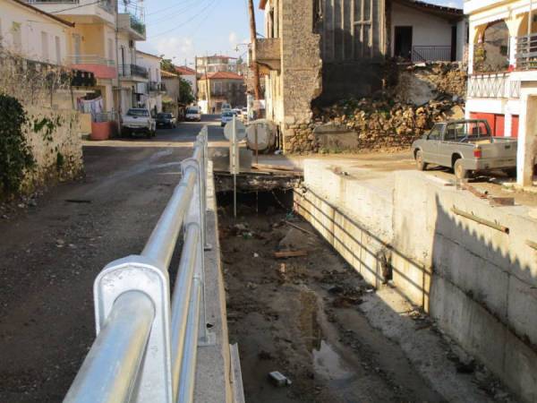 Δεν προχωρά το έργο στο ρέμα των Αγίων Θεοδώρων