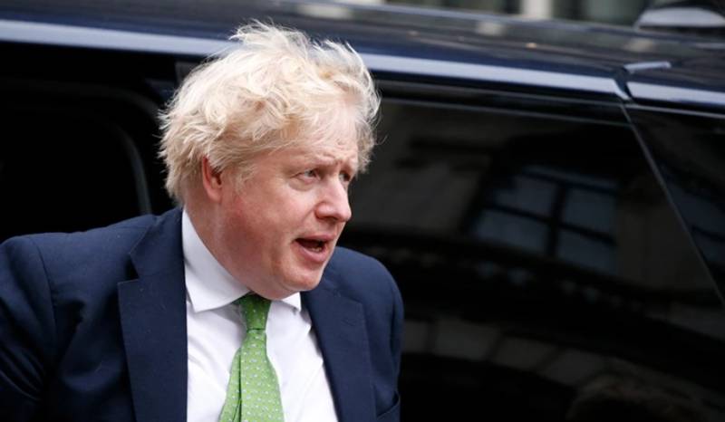 Τζόνσον: Κυρώσεις σε πέντε ρωσικές τράπεζες και τρία πρόσωπα με τεράστια περιουσία