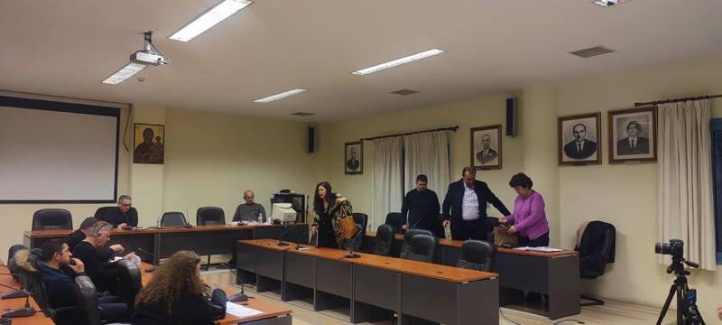 Αποχώρηση αντιπολιτεύσεων για το τεχνικό πρόγραμμα