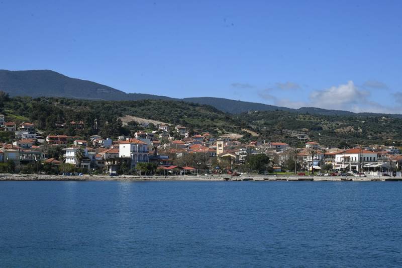 Σύμβαση για αποκατάσταση ζημιών στο λιμάνι Πεταλιδίου