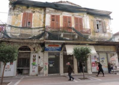 Μέτρα ασφαλείας για το διατηρητέο Αλιφέρη ζητεί ο Νίκας