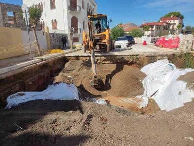 Καλαμάτα: Θάβονται τα αρχαία στη Χρυσοστόμου Θέμελη (βίντεο)