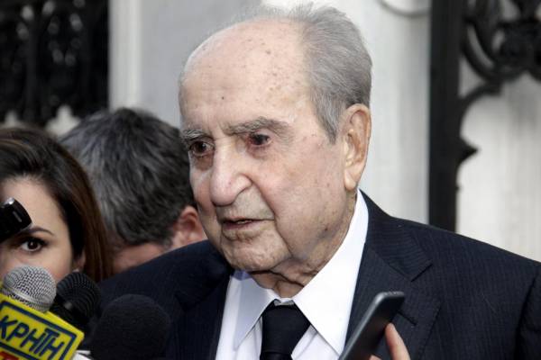 Τηλεφωνική επικοινωνία Κων. Μητσοτάκη- Γλέζου