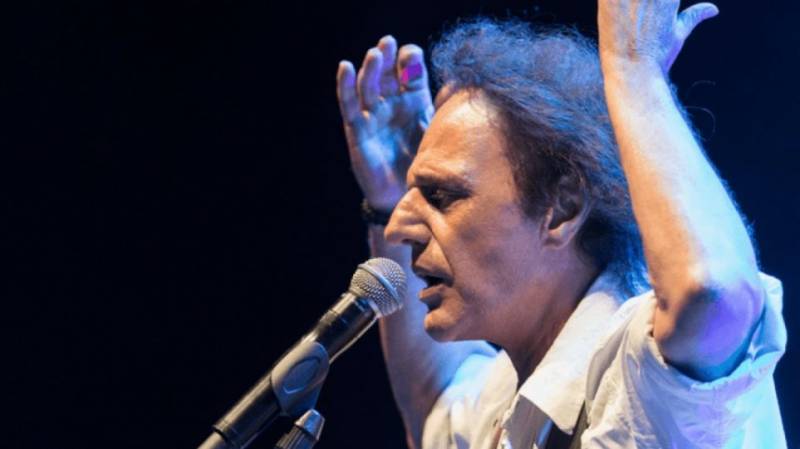 Ο Βασίλης Παπακωνσταντίνου την Τετάρτη στις Ammothines