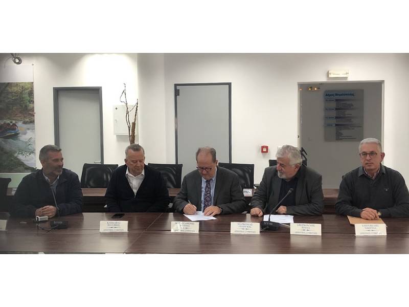 Σύμβαση για ανάπλαση πλατείας στη Μεγαλόπολη