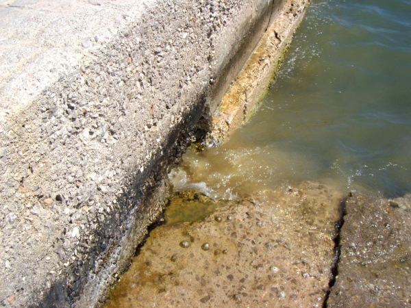 Μετά τα δημοσιεύματα της "Ε", έλεγχος σπίτι - σπίτι για τις αποχετεύσεις