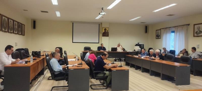 Εντάσεις και διαξιφισμοί στο Δημοτικό Συμβούλιο Τριφυλίας