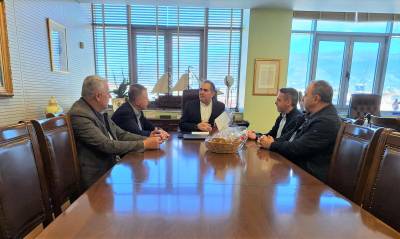 Ευχές από τον Εμπορικό Σύλλογο στον δήμαρχο Καλαμάτας - Αναστέλλεται o διαγωνισμός βιτρίνας