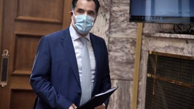 Γεωργιάδης: Προνόμια για τους εμβολιασμένους με επαρκή ποσότητα προσφερόμενων εμβολίων