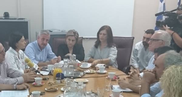 Μεσσηνία: "Μαλλιά - κουβάρια" πρώην βουλευτής με αντιπεριφερειάρχη