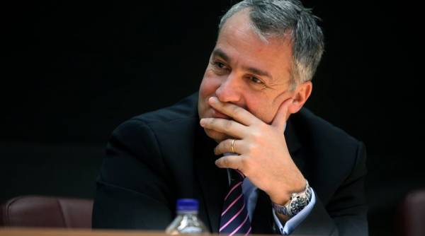 Βορίδης: Δεν δεσμεύομαι ότι δεν θα υπάρξουν αυξήσεις ΦΠΑ στα φάρμακα