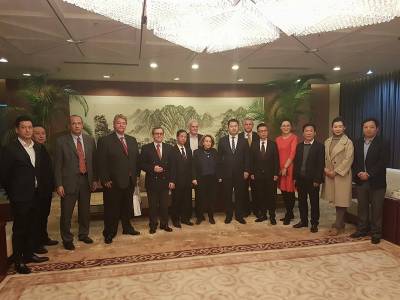 Καλαμάτα: Μπουζιάνης και Δημόπουλος σε εμπορικό φόρουμ στην Κίνα